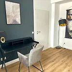 Apartment Modern In 13001 *