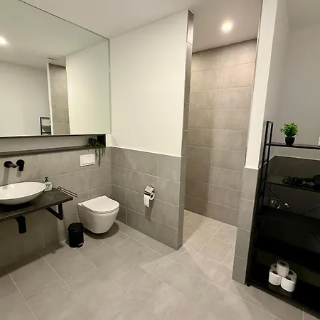 Apartment Modern In 13001 *