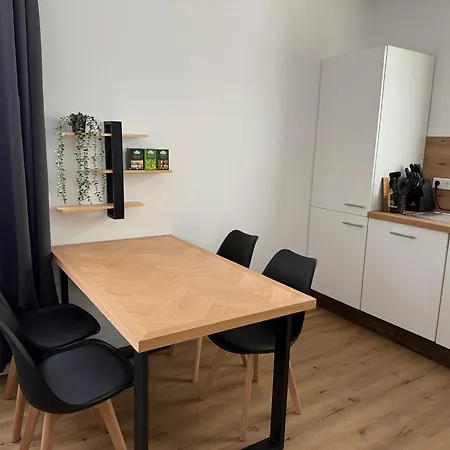 Modern In 13001 Apartment *