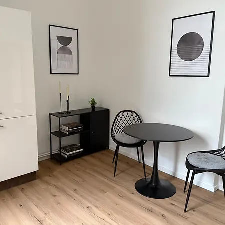 Modern In 13001 *