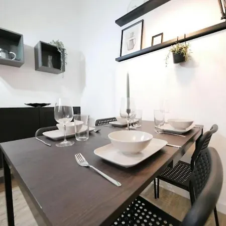 Modern In 13001 Apartment