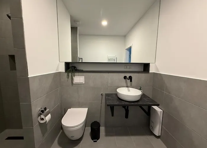 Lejlighed Modern In 13001 *